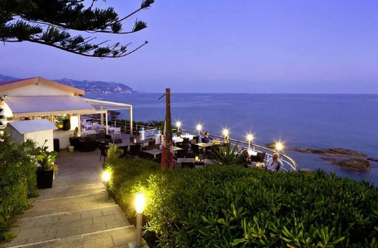 Hotel Della Punta Бордигера