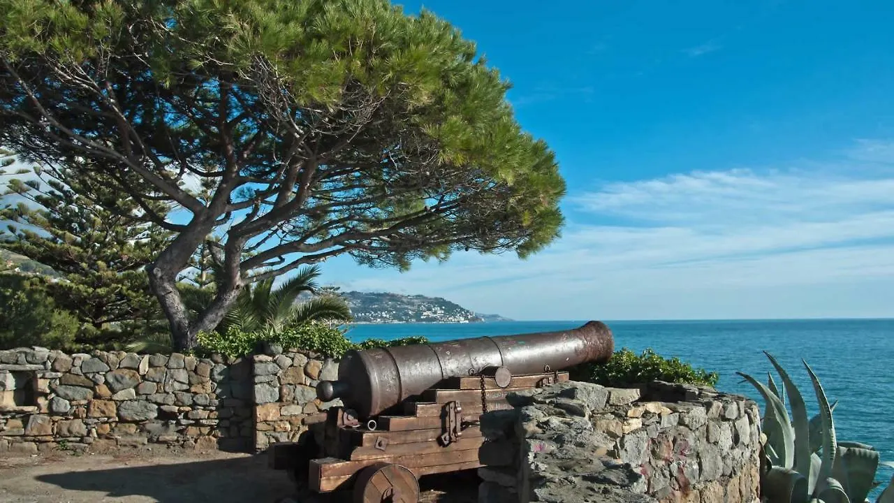 Hotel Della Punta Bordighera 3*,